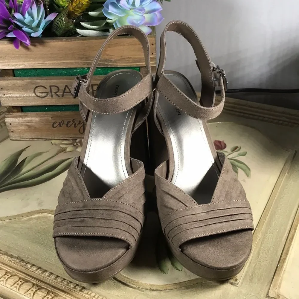 Worthington Felicia Suede Platform Sandals Sz 8 NEW in Box